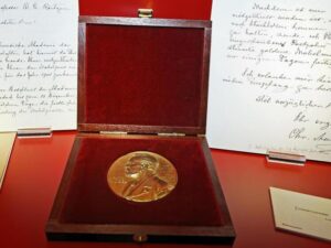 Лауреата Нобелевской премии Рамсделла удалось «разыскать» только через 12 часов