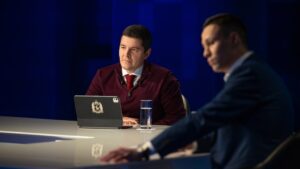 Губернатор Артюхов отложит реформу учительских зарплат из-за многочисленных жалоб