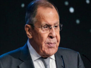 Лавров прокомментировал заявление Макрона о России