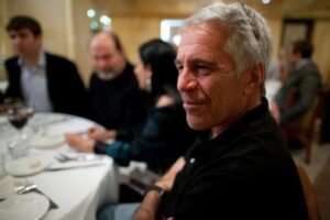 В документах Эпштейна появились новые подробности о криптовалютах: один из основателей пытался связаться с Эпштейном!