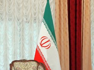 Иран назвал преждевременным обсуждение условий прекращения огня с США