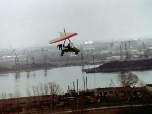 Украинец пересек границу с Румынией на мотодельтаплане