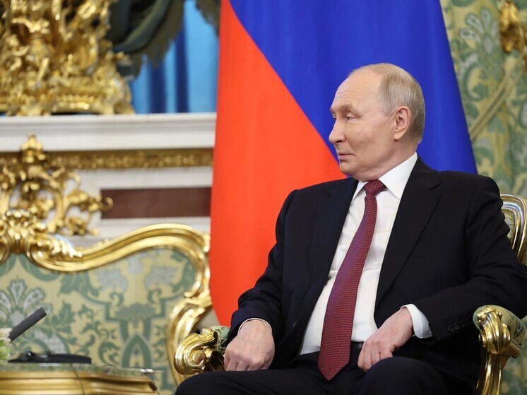 Путин иронично высказался о слежке за ним
