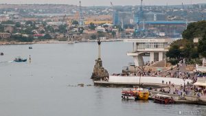 В Севастополе отменили ограничения на движение общественного транспорта, кроме морского, во время воздушной тревоги