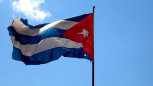 На Кубе вооружают гражданских из-за угрозы вторжения США