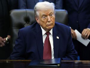 Макрон рассказал о готовности Трампа «сдать» Украину