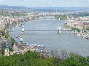 Румыния осталась без реки: встали паромы и баржи