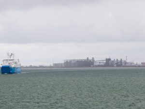 Хуситы перекрывают море: саудовские порты объявлены зоной риска