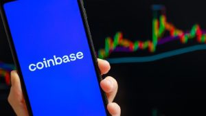 Генеральный директор Coinbase заявляет, что Америке нужна валюта, обеспеченная твердыми активами, поскольку государственный долг США приближается к критической отметке