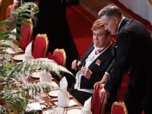 Элтон Джон отметил 36 лет без алкоголя