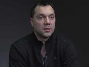 «Конец будет фееричным»: Арестович* заткнул Драпатого после слов о русских