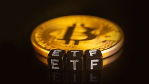 Биткойн-ETF потеряли 425 млн долларов на фоне новой волны оттока средств, вызванной действиями Fidelity и Blackrock