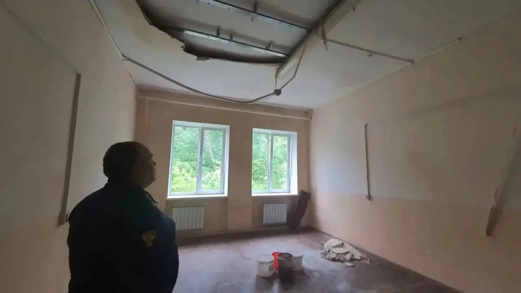 В Златоусте прокуратура проводит проверку после обрушения потолка в больнице