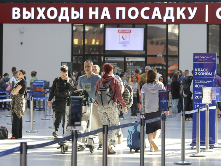 Один из главных аэропортов юга России приостановил работу