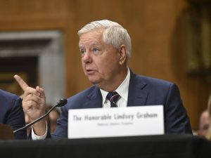 Умер американский сенатор Линдси Грэм*