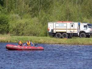 Утонувшими при опрокидывании лодки в Якутии оказались оленеводы