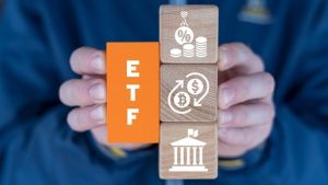 ETF на эфир продолжают недельный рост благодаря притоку средств в размере 27 млн долларов, в то время как биткоин потерял 61,5 млн долларов